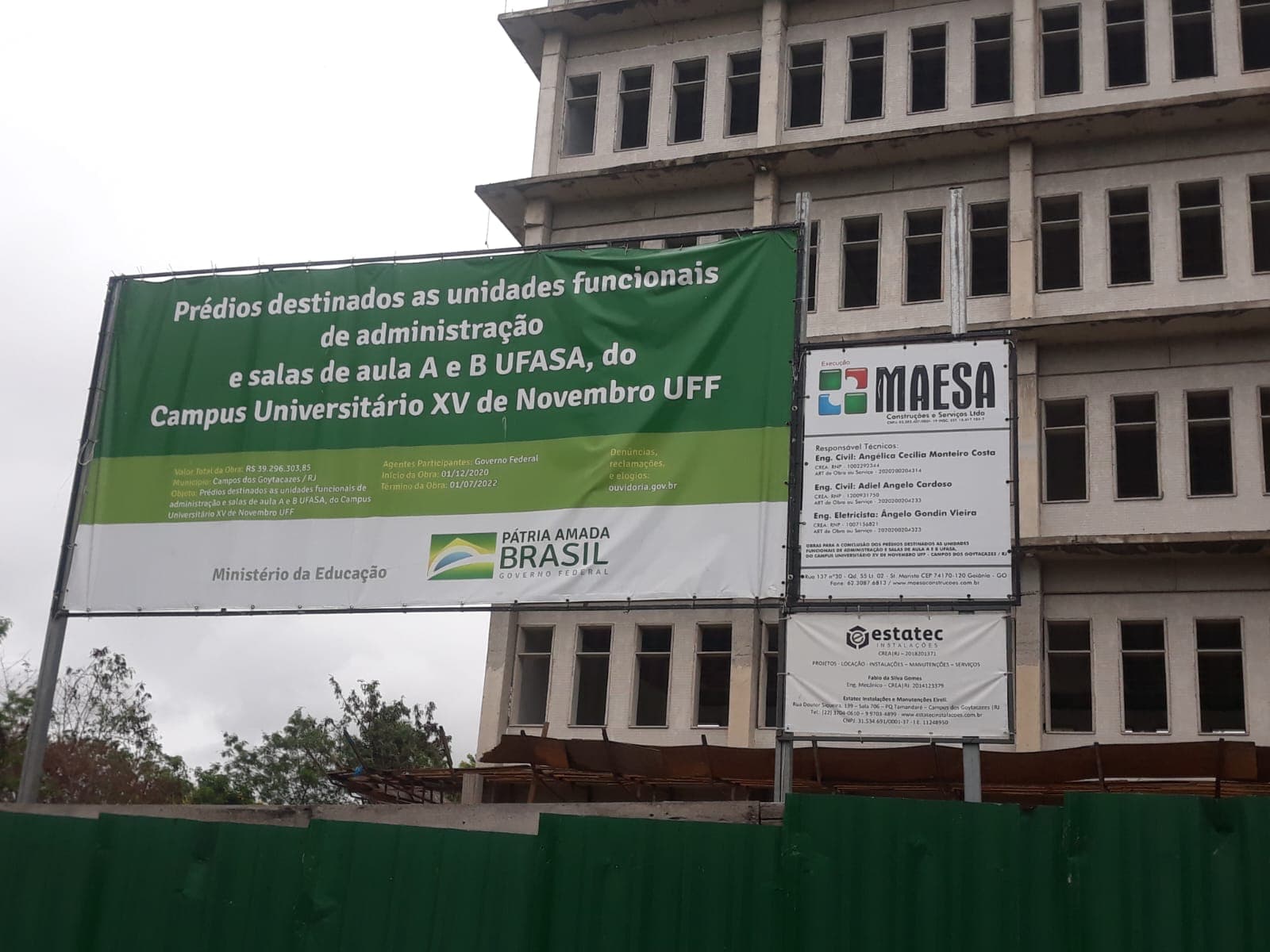 Obra pública dos prédios da UFF em Campos dos Goytacazes